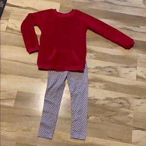 Girls Carter’s fleece top and cotton leggings